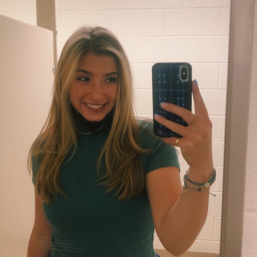 Meet your Posher, Valerie
